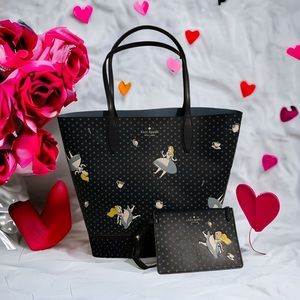 Kate Spade Alice in Wonderland Tote & detachable Wristlet Excellent Condition!